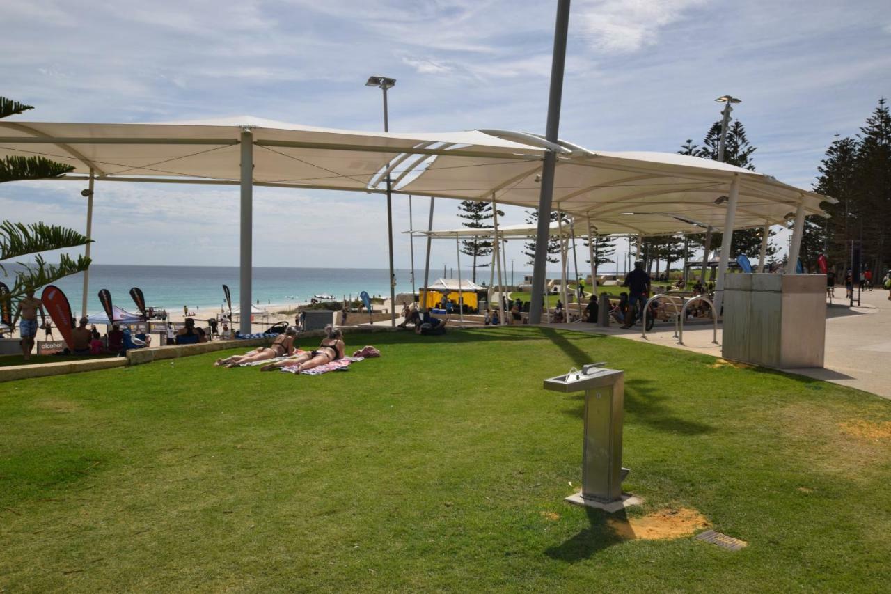 Scarborough Beach Front Resort - Shell Ten เพิร์ท ภายนอก รูปภาพ